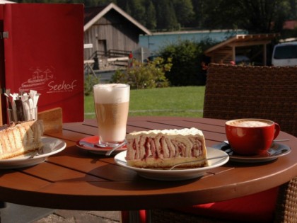 照片: G&amp;auml;stehaus und Caf&amp;eacute; SEEHOF